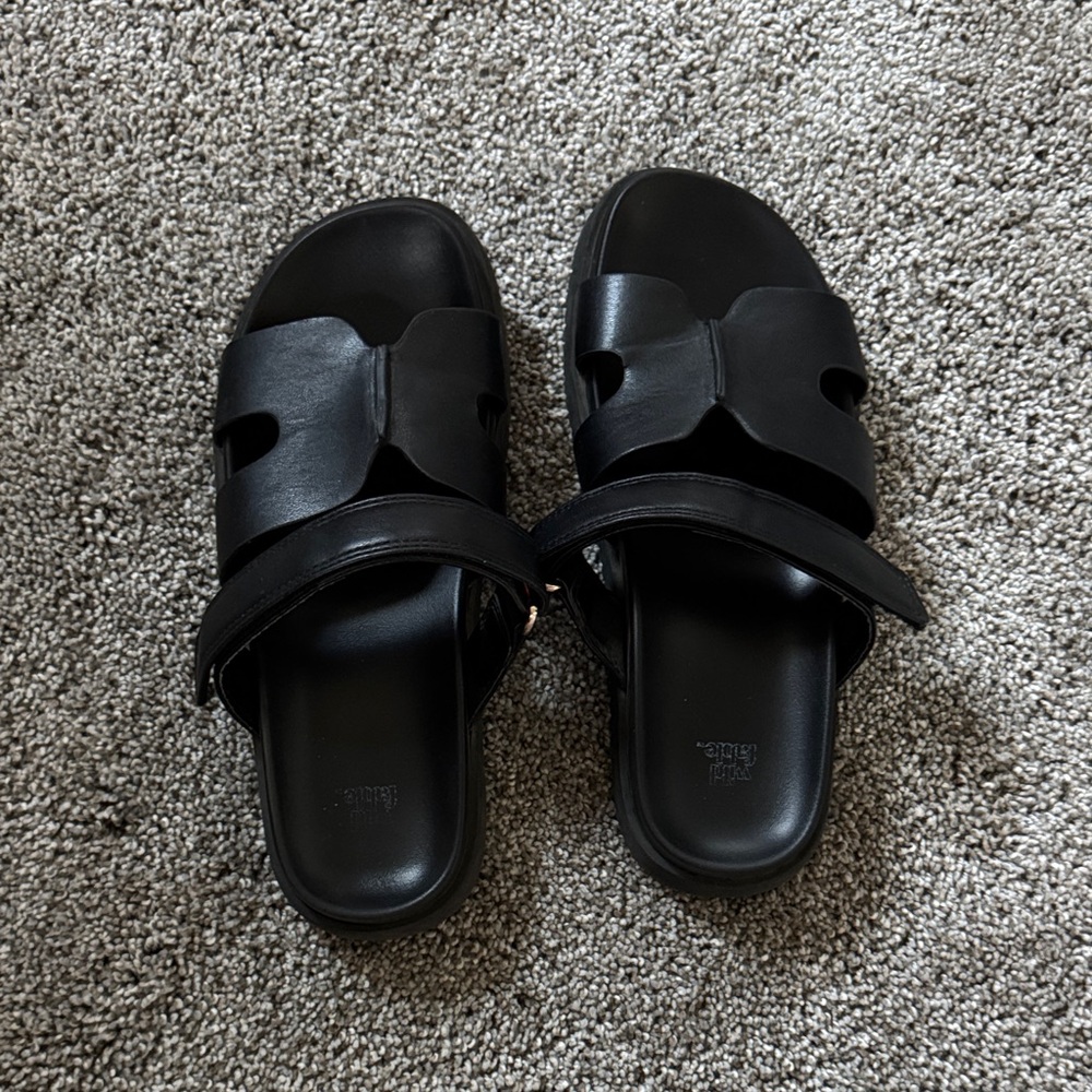 Wild Fable Black Sandals